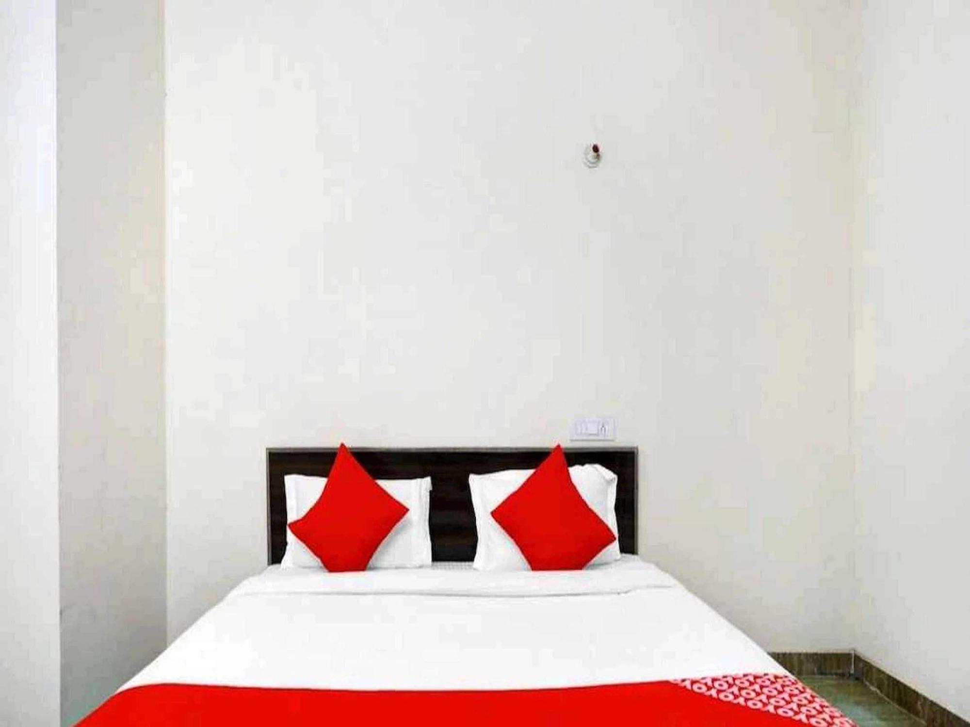 Hotel Sky Bird Bhauli Экстерьер фото