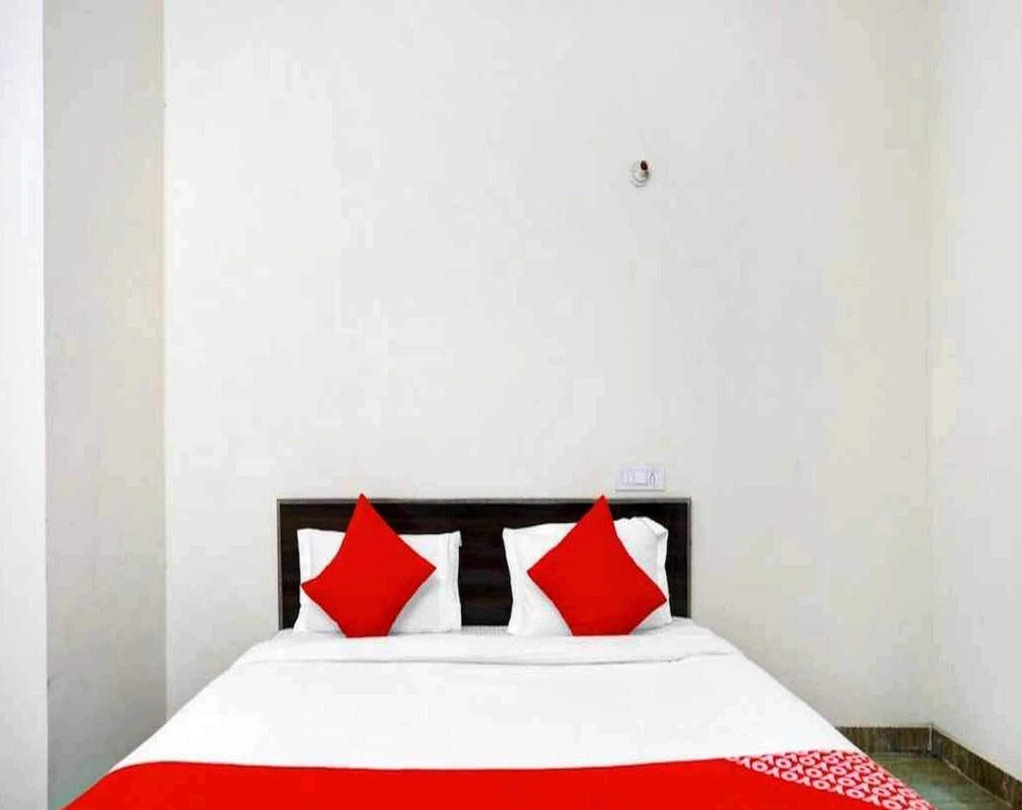 Hotel Sky Bird Bhauli Экстерьер фото